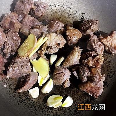 高压锅炖牛肉加什么料？高压锅炖牛肉都放啥，想看，就点击这里