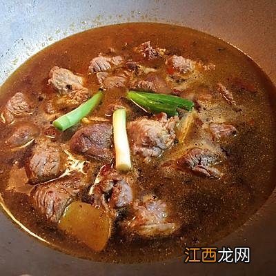 高压锅炖牛肉加什么料？高压锅炖牛肉都放啥，想看，就点击这里