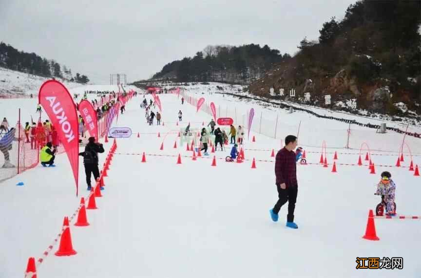 借着“冬”风，新春初始一起邂逅曾家山滑雪场~