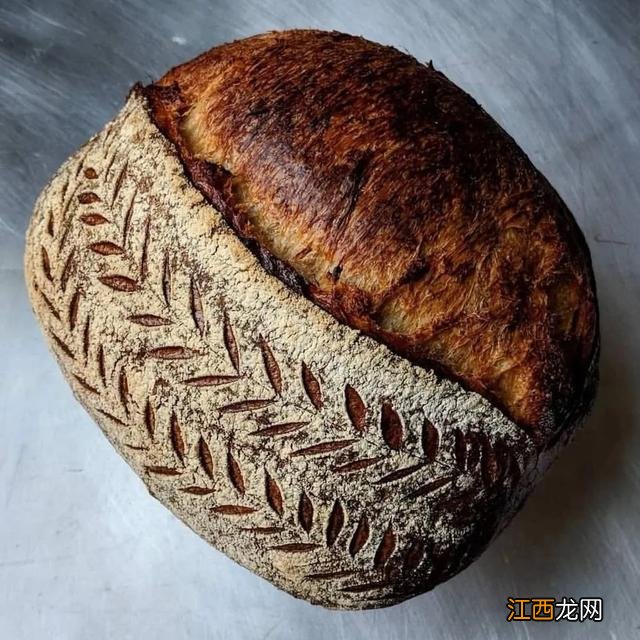 为什么烤的面包表皮很硬很脆?烤出的面包表皮过脆,建议大家看完