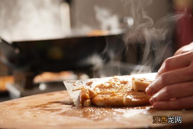 素红烧肉是什么做的？老饭骨做的素红烧肉，3分钟就能看懂