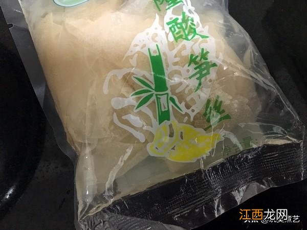 酸笋为什么那么臭吃一口难受？酸笋的功效与作用，认真看完了，这篇写的不错