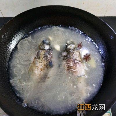 鲫鱼豆腐汤适合用什么豆腐？鲫鱼豆腐汤要放什么，这文章，感觉很不错