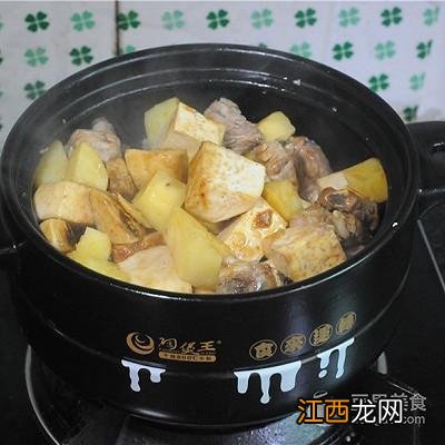 芋头和土豆哪个好吃？土豆和芋头一起怎么做好吃，看完你绝对长知识!