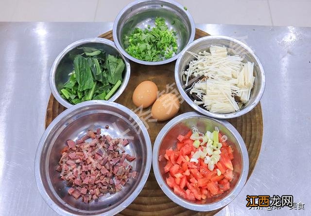 肉跟鸡蛋能做出什么菜？肉和鸡蛋做美食，这样的才是好文章