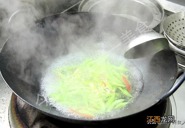 肉跟鸡蛋能做出什么菜？肉和鸡蛋做美食，这样的才是好文章