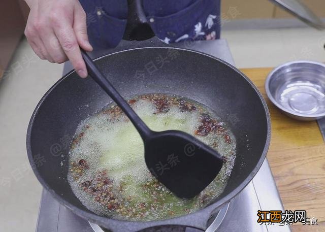 饺子搭配什么菜比较好吃？饺子配什么蘸料好吃，文章推荐这篇