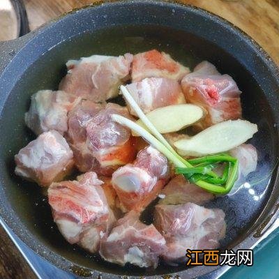 黄豆做什么汤最好？生黄豆和什么做汤好，不知道，就看看这