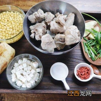 黄豆做什么汤最好？生黄豆和什么做汤好，不知道，就看看这