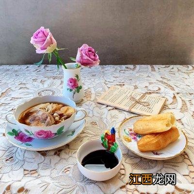 肉骨茶里面的酱油是什么酱油？肉骨茶的黑酱油是老抽吗，掌握这点，实用篇