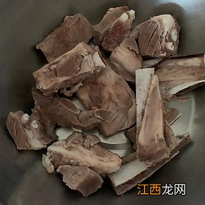 肉骨茶里面的酱油是什么酱油？肉骨茶的黑酱油是老抽吗，掌握这点，实用篇