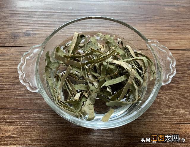 荷叶水什么时候喝最合适？荷叶水的正确喝法及最佳时间，看完会有怎样的收获？