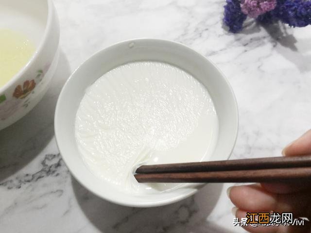 做双皮奶适合用什么牛奶？双皮奶要选什么牛奶，到底是啥？看完就知道了