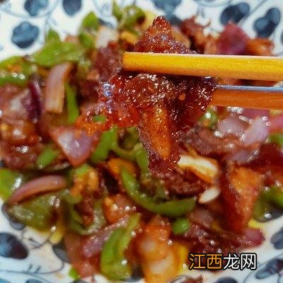 烤鸭炒什么菜好吃？烤鸭炒啥菜最好吃，快转给周边的人看