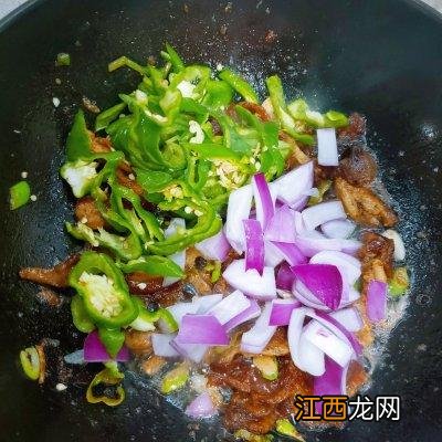 烤鸭炒什么菜好吃？烤鸭炒啥菜最好吃，快转给周边的人看