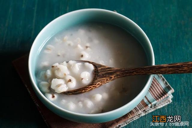 吃什么可以治脚气吗？吃啥食物治脚气，还不错的了，值得点赞了