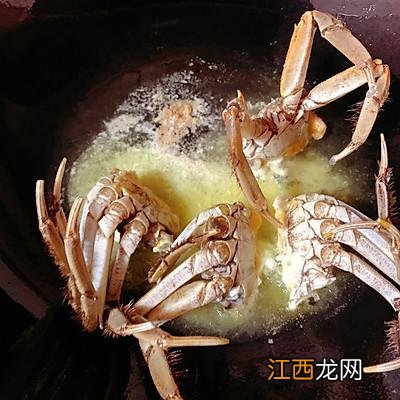 大闸蟹可以配点什么菜？大闸蟹配什么菜和主食，看此文，一探究竟