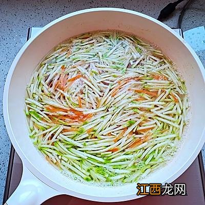 煎饼不粘锅多少钱一个？煎饼不粘锅的方法，好文经验分享