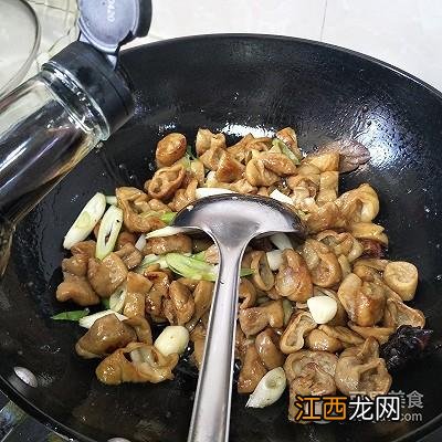 肥肠红烧什么菜？肥肠和哪些菜红烧好吃，当真是好文啊