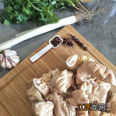 肥肠红烧什么菜？肥肠和哪些菜红烧好吃，当真是好文啊