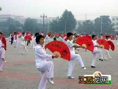 中老年人夏季保健养生七大注意 为父母而转