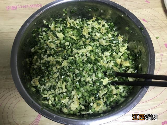 韭菜鸡蛋馅放什么调料呢？做韭菜鸡蛋馅放啥料，看完记得告诉家人