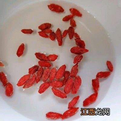 龙眼肉煲什么汤最好？龙眼煲什么汤好，别嫌麻烦，看完