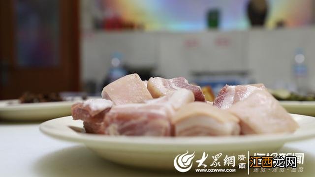 坛子肉用什么肉做好吃？坛子肉和把子肉区别，这篇文章道出原委