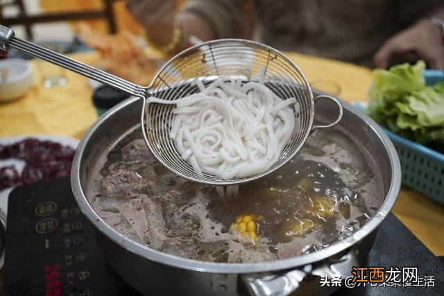 牛肉火锅用什么肉好吃？烧牛肉火锅用什么牛肉，直接打开，查看好文