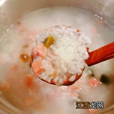 火腿肠炖蛋的食谱？松花蛋火腿肠鸡蛋做一道美食，这篇文章有详解