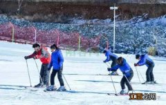 滑雪+泡汤 两全其美，这个冬天不再虚度