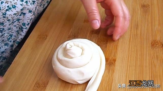 面粉怎么揉才会有延展性?面粉怎么做饼又松又软,你有所了解吗?