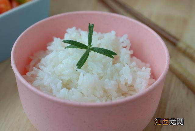 中午做点什么汤喝呢？北方中午吃什么饭最好，看完受益匪浅