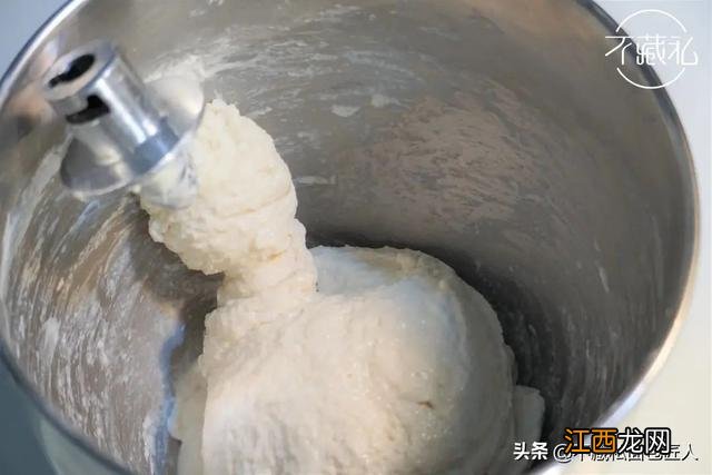 面团加入黄油的最佳时期?面团揉到什么时候放黄油,有福了,解读文章