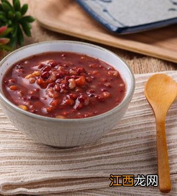 红豆薏米粥加什么糖好？红豆薏米茶的危害，是否了解这些？