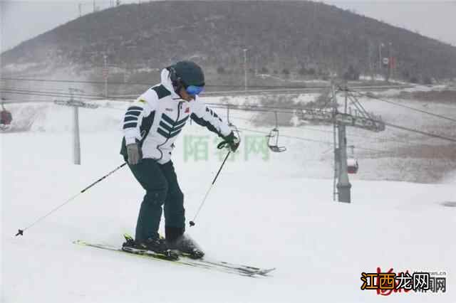 冬奥“点燃”华中小镇业主滑雪热潮