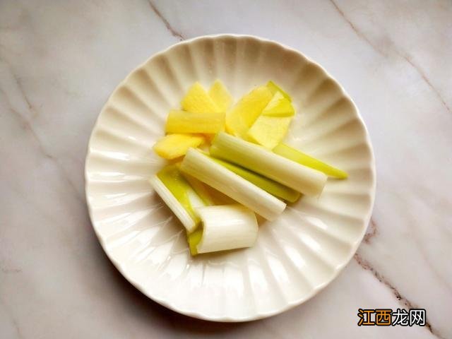 牛骨头要炖多久？牛骨头放补品行吗，别嫌麻烦，看完