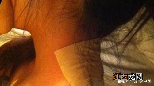 熬炖骨头汤的正确步骤?落枕清骨火煲什么汤,请点击这篇文章开始接收①