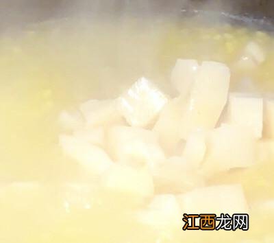 莲藕粥的最佳搭配？莲藕和什么一起煲粥呢，点击[了解更多]