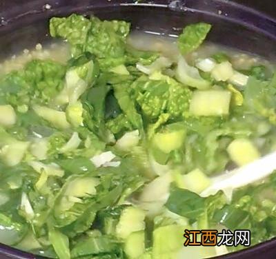 莲藕粥的最佳搭配？莲藕和什么一起煲粥呢，点击[了解更多]