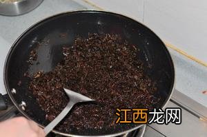 为什么食用面有的白有的黄？面为什么煮了以后发黄了，此文一针见血