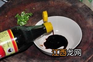 为什么食用面有的白有的黄？面为什么煮了以后发黄了，此文一针见血