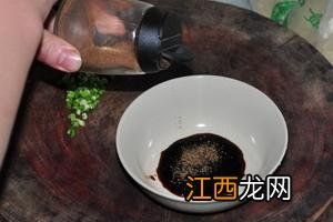 为什么食用面有的白有的黄？面为什么煮了以后发黄了，此文一针见血