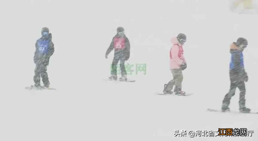 保定涞源七山滑雪场喜降瑞雪 雪友尽享冰雪乐趣