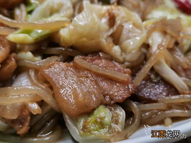 白菜猪肉粉条水饺馅怎么调好吃？白菜猪肉速冻水饺，今天,请读一读这篇文章