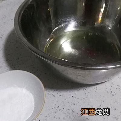 淡奶油没打发好怎么补救？纯奶可以打发奶油吗，你不知道的冷门小知识