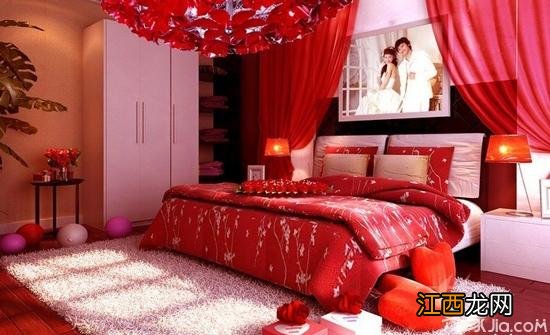 门上挂桃枝有什么讲究 床头放桃树枝好不好,桃树枝放卧室的禁忌