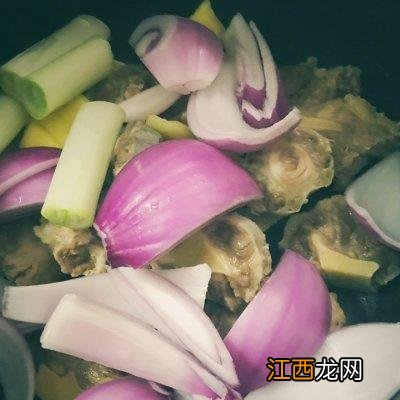 病人喝的牛尾汤最正宗的做法？牛肉适合什么菜做汤，照着文章做就好