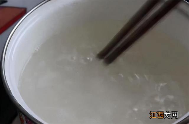 现成的果冻可以做什么美食？用果冻制作小甜品，这些知识别大意