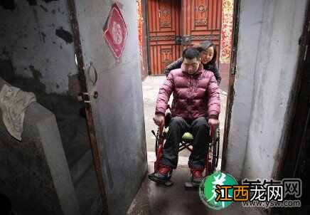 90后女孩照顾截瘫男友3年 截瘫不宜吃的食物